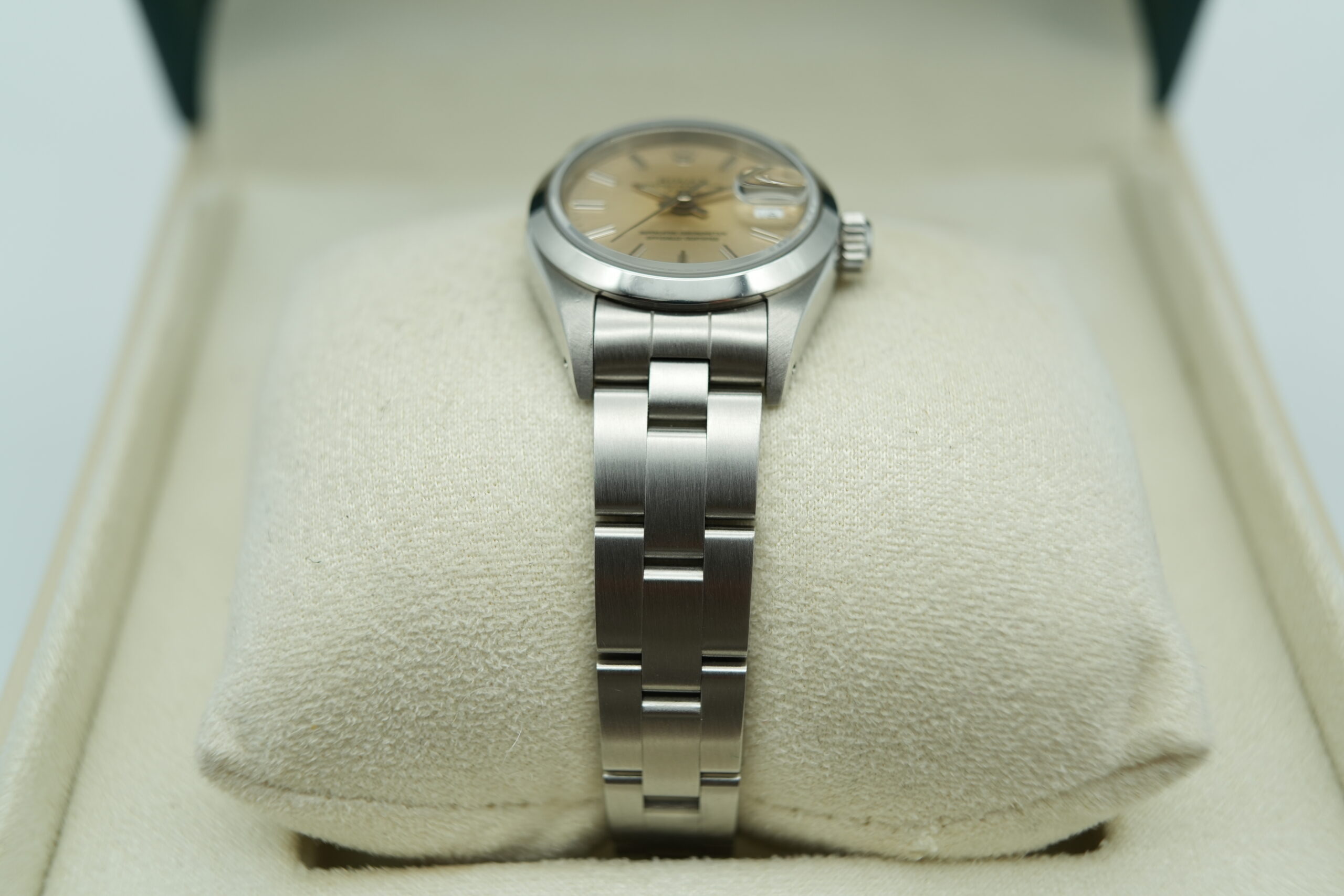 Rolex 69160 Ladies Oyster Perpetual Date