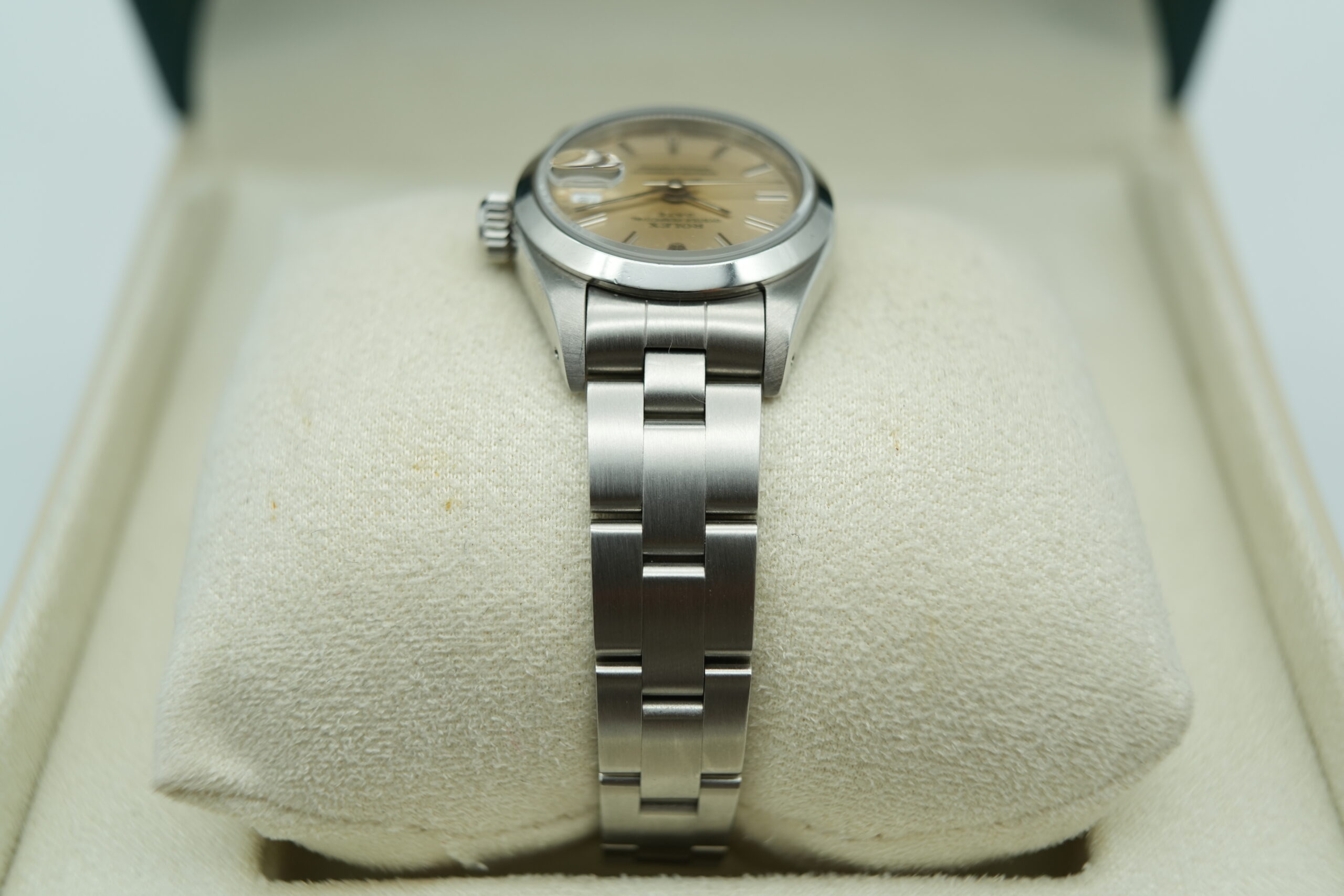 Rolex 69160 Ladies Oyster Perpetual Date