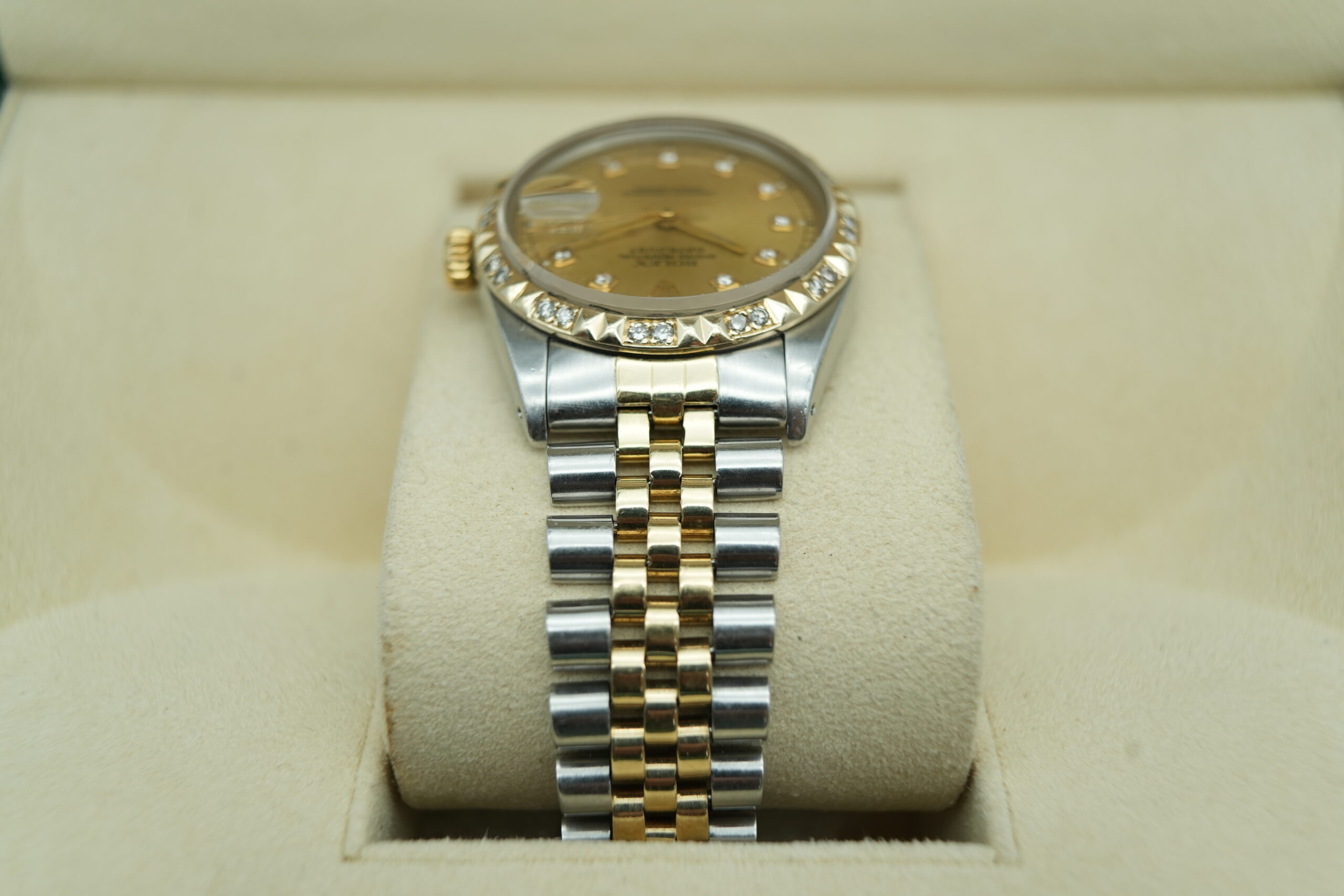Rolex 16013 Datejust 36 Rare Pyramid Bezel