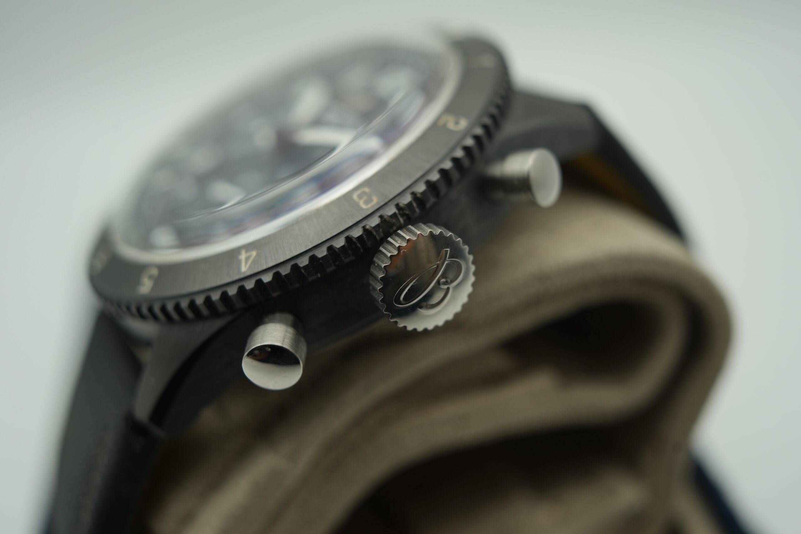 Breitling SB0445 Super Avi B04  Chronograph GMT Mosquito Night Fighter