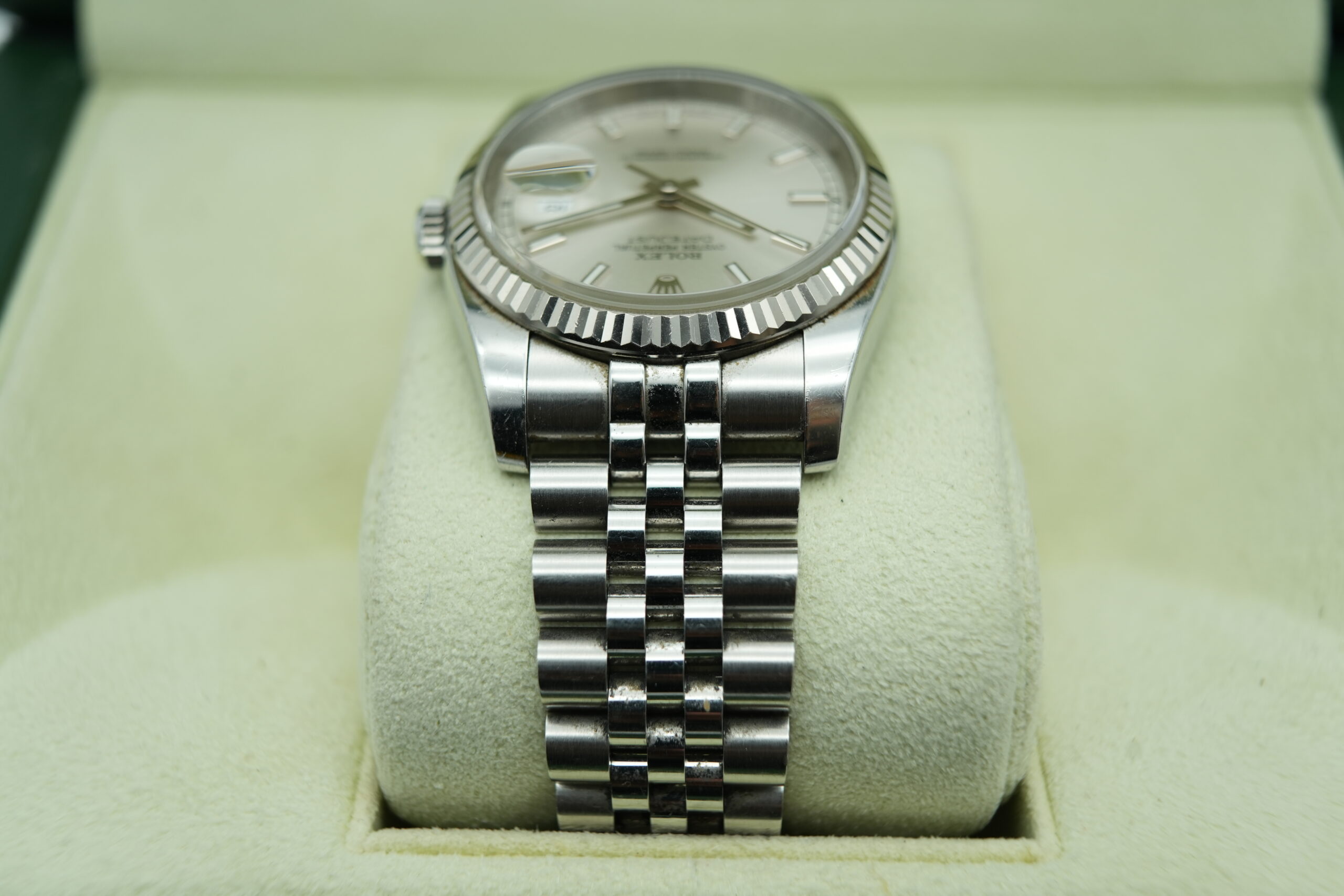 Rolex 116234 Datejust 36mm Silver Dial in Jubilee