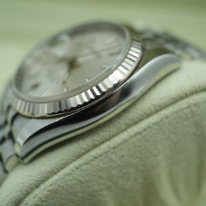 Rolex 116234 Datejust 36mm Silver Dial in Jubilee view 3
