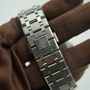 Audemars Piguet Blue Dial Oak Chrono view 3