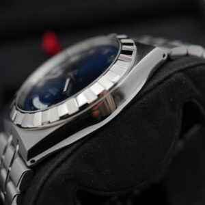 Tudor 28600 Royal Blue dial view 3