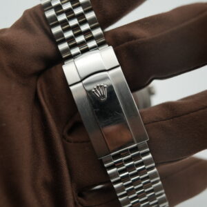 Rolex 126334 Datejust 41 Wimbledon on Jubilee view 7