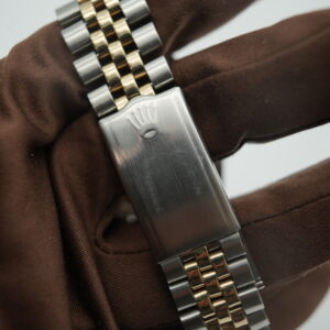 Rolex 16013 Datejust Two-Tone Champagne Dial view 7