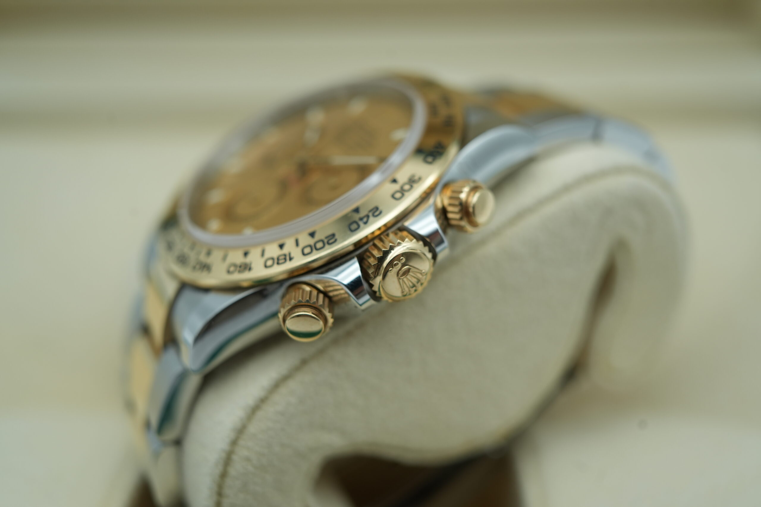 Rolex 116503 Yellow Gold Two-Tone Daytona Champagne dial