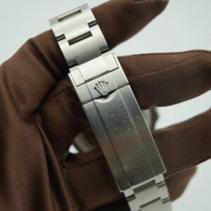 Rolex 116610LN Submariner Date view 7