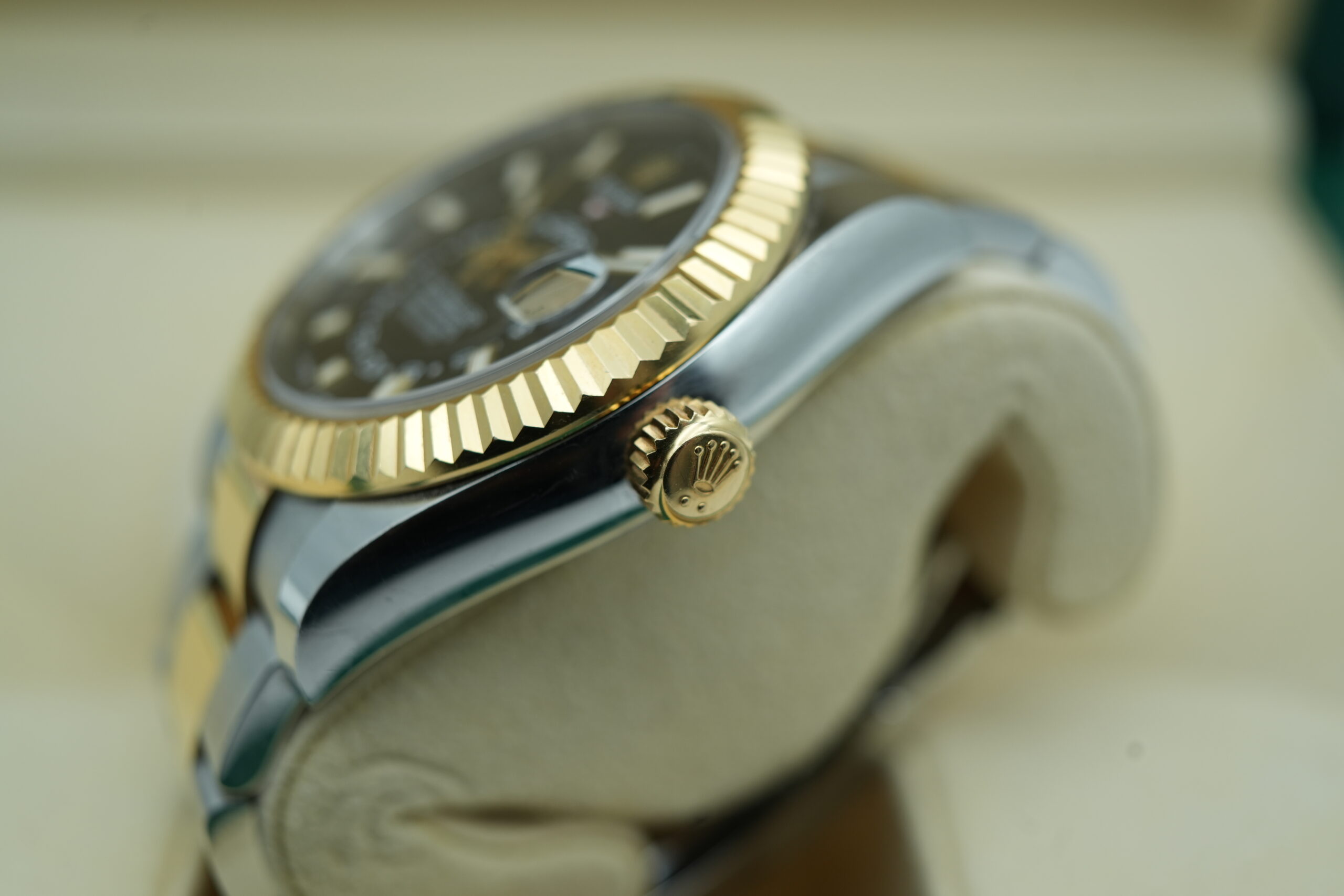 Rolex 326933 Sky-Dweller Two-Tone Black Dial
