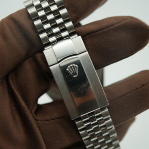 Rolex 126334 Datejust 41 Blue Dial in Jubilee