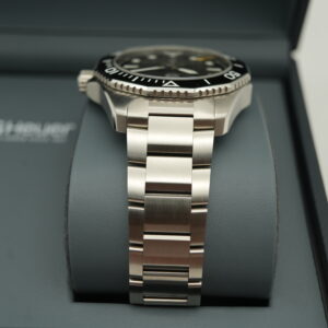 TAG Heuer WBP201A Aquaracer 300M view 5