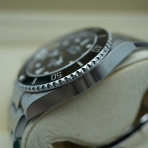 Rolex 126610LN Submariner Date view 6