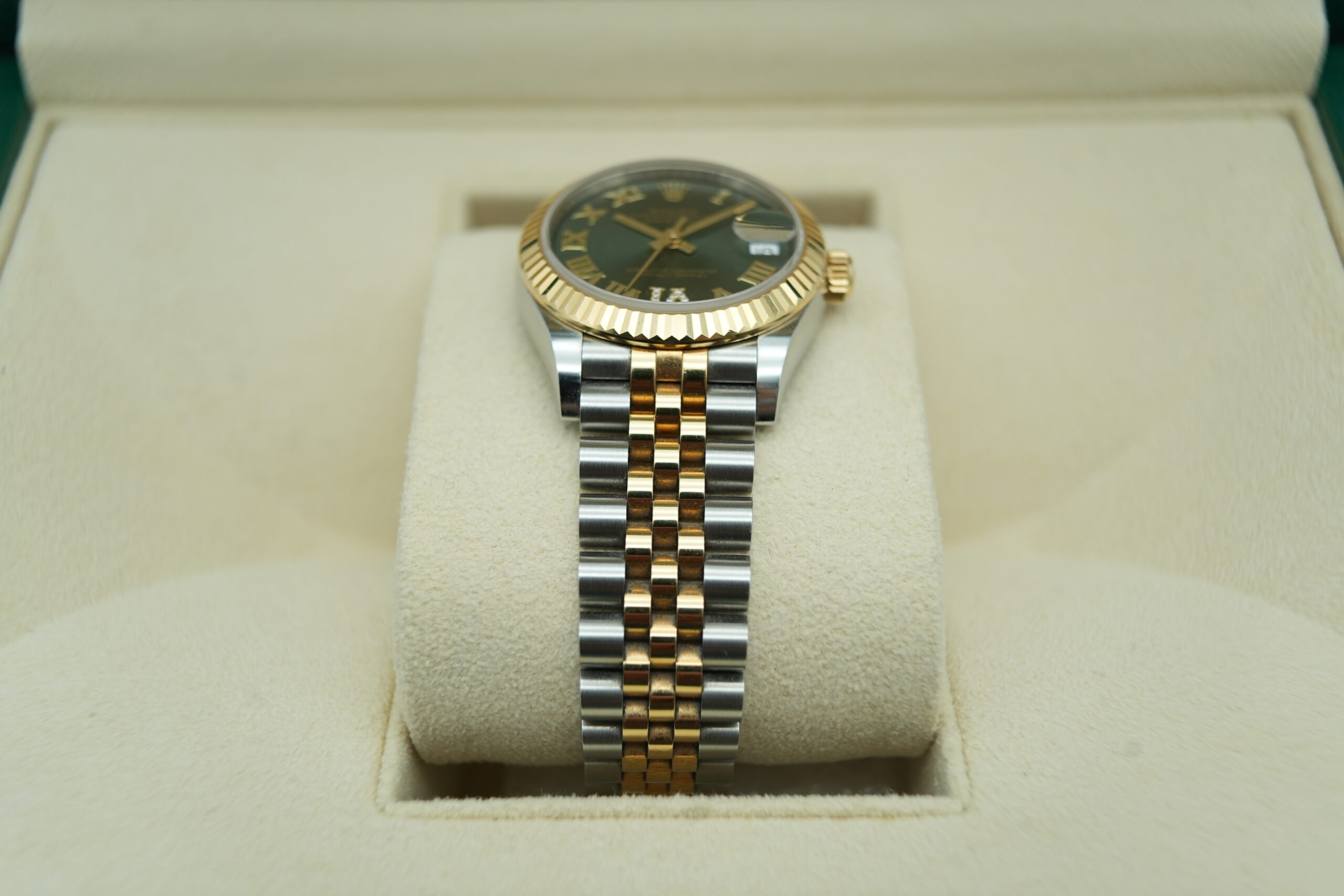 Rolex 278273 Datejust 31 Olive Green Roman dial