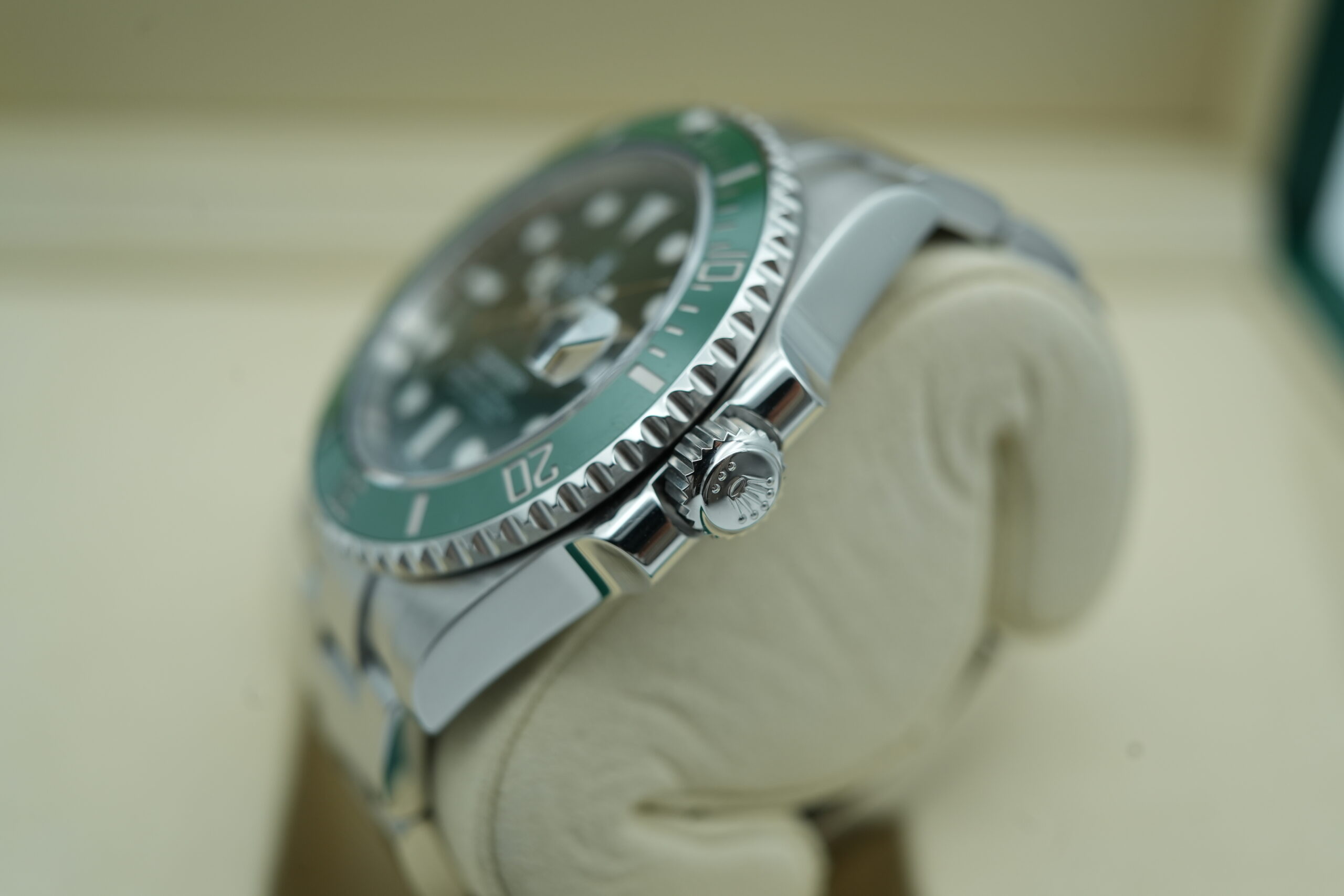 Rolex 116610LV Submariner "Hulk"