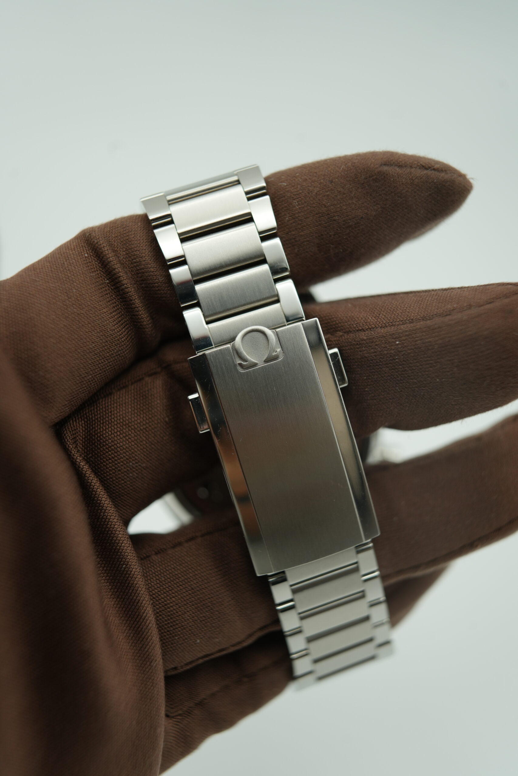 Omega 33210415111001 Speedmaster '57  Burgundy